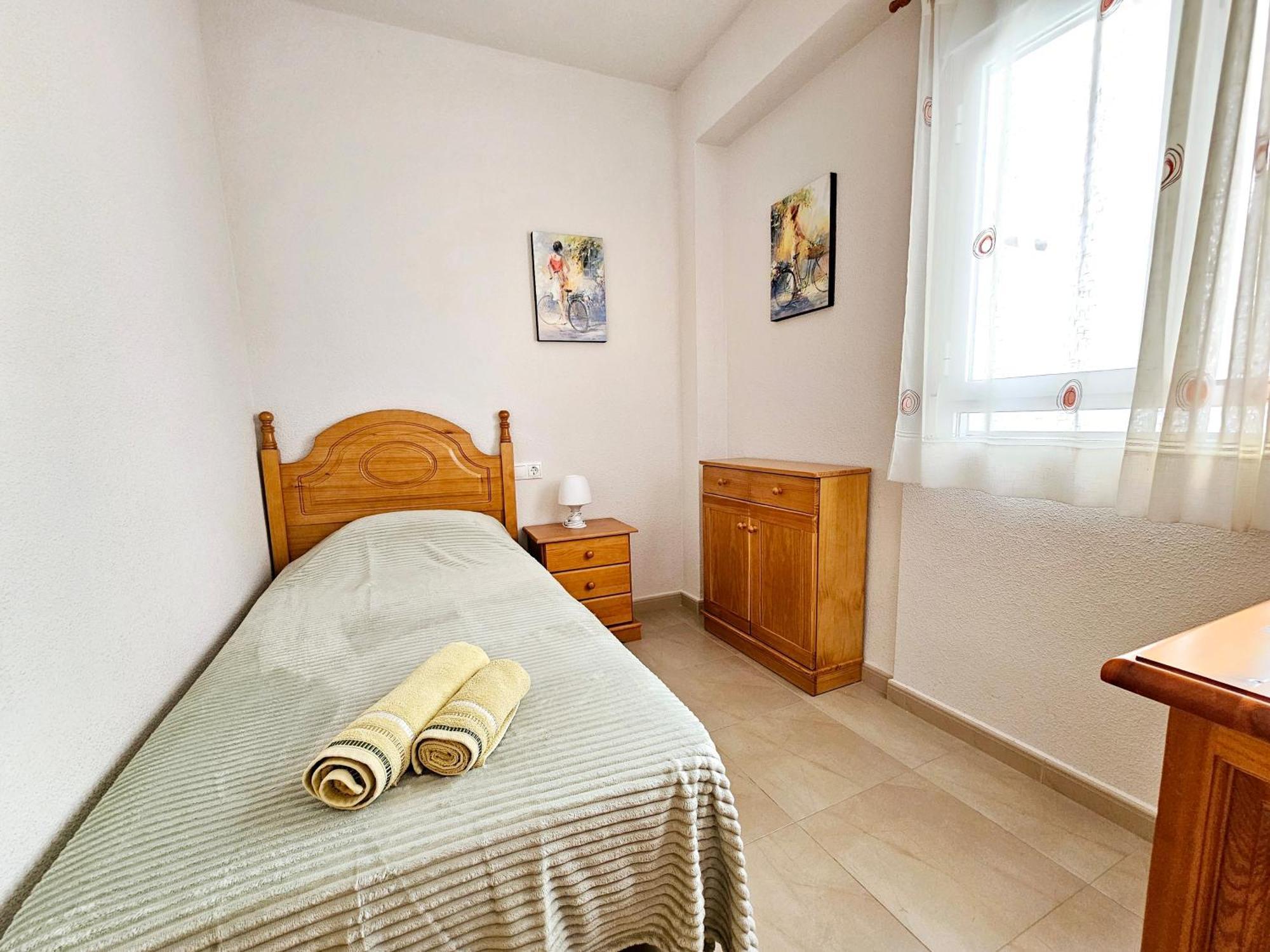 Santa Pola Con Tres Dormitorios Playa Levante Экстерьер фото