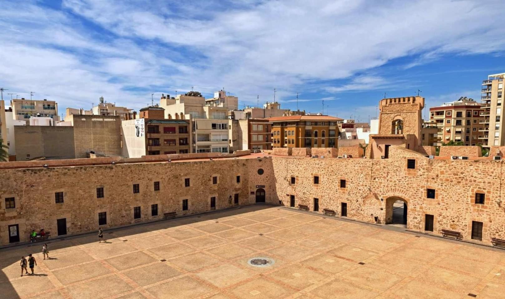 Santa Pola Con Tres Dormitorios Playa Levante Экстерьер фото
