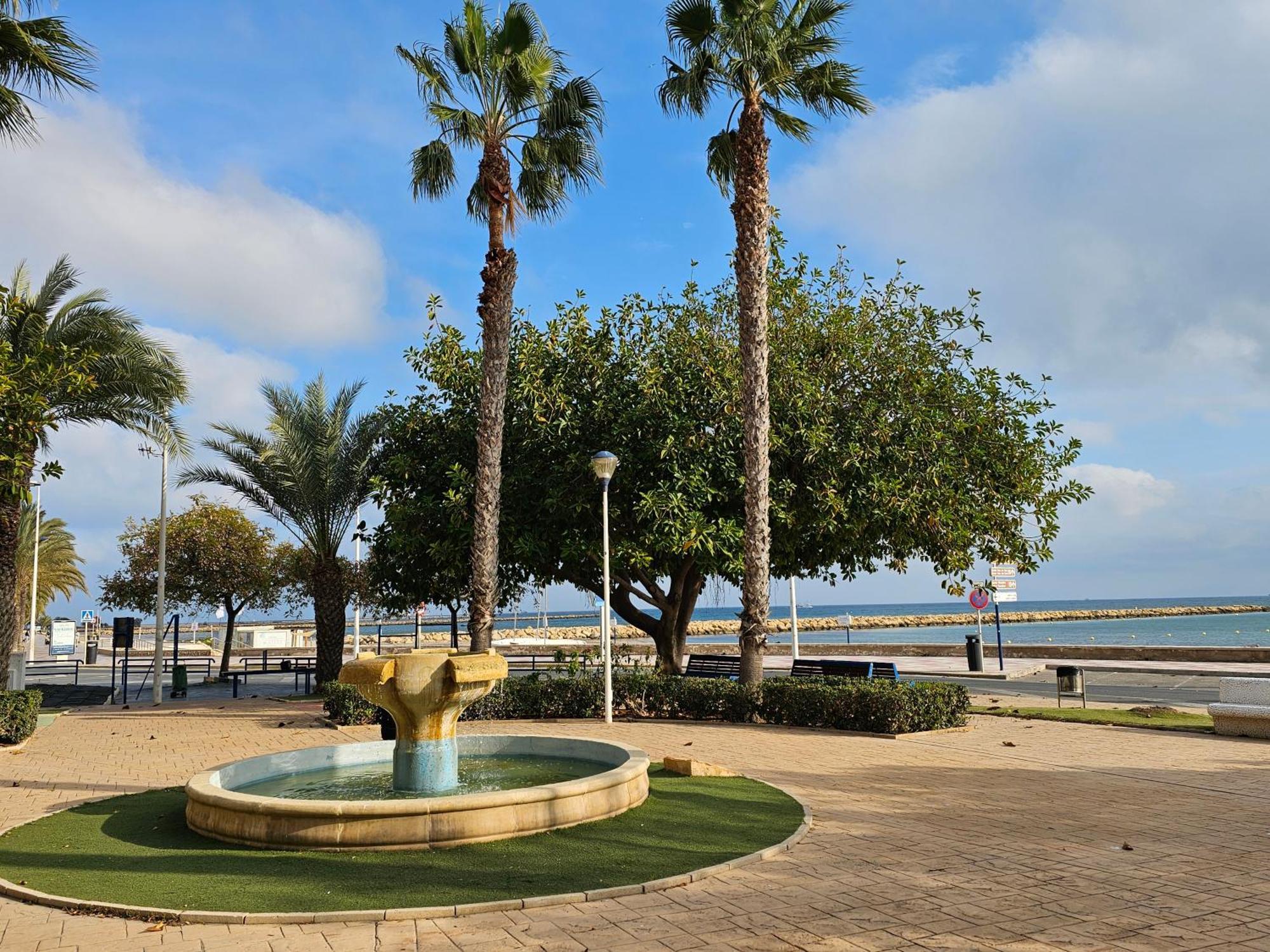 Santa Pola Con Tres Dormitorios Playa Levante Экстерьер фото